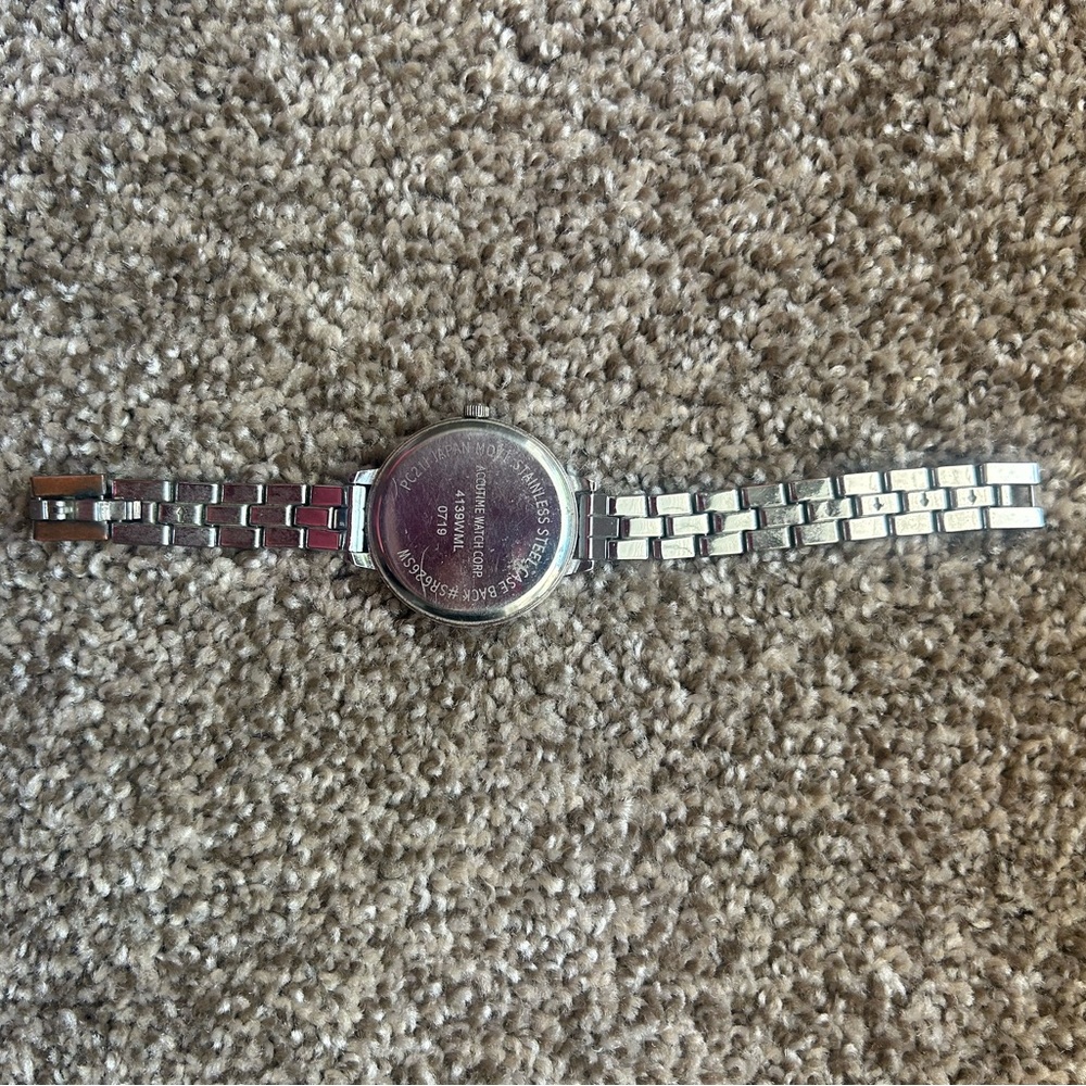 Stylish Silver Smartwatch - Picture 4 of 5